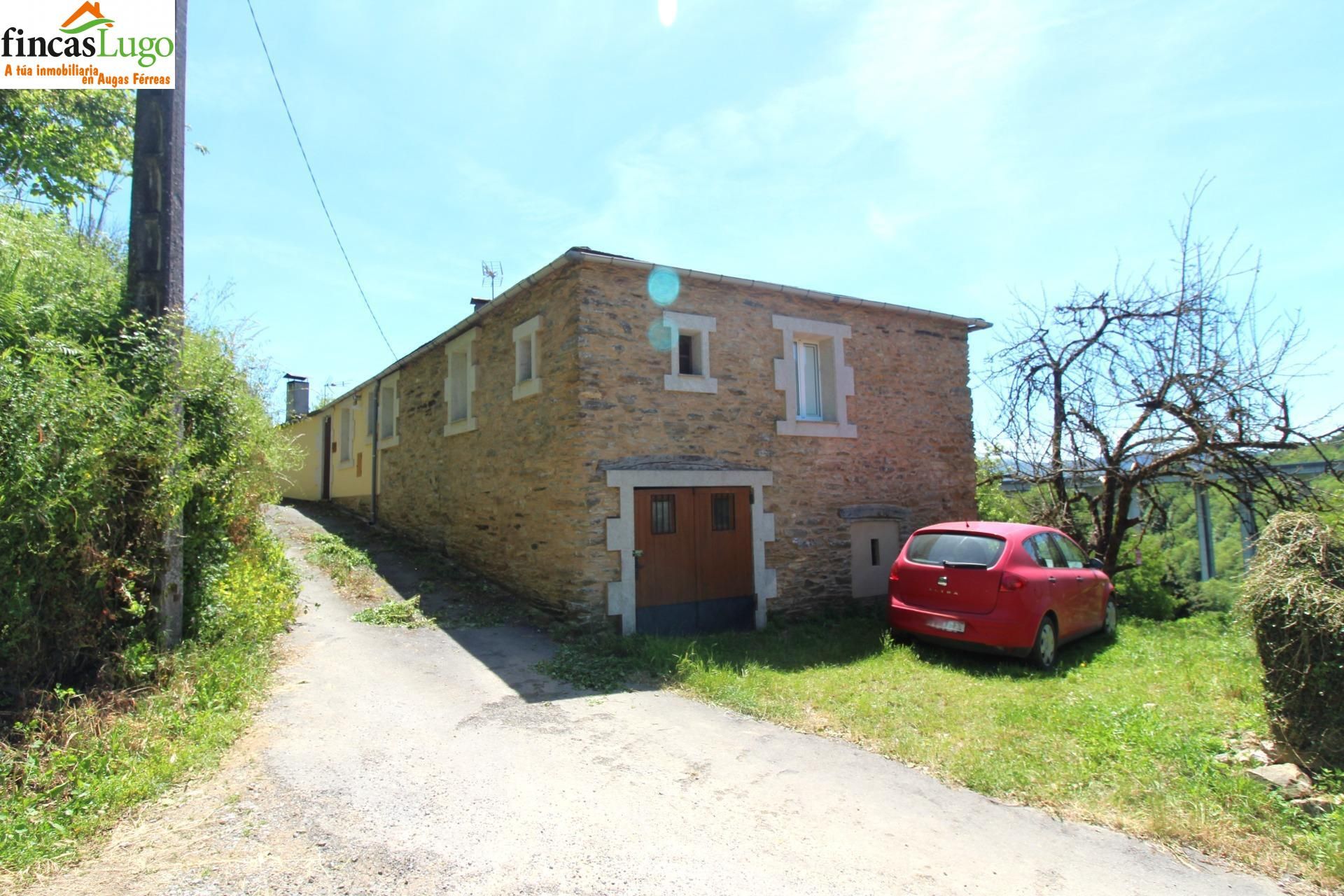 Vista exterior de Casa o xalet en venda en Baralla amb Calefacció i Jardí privat