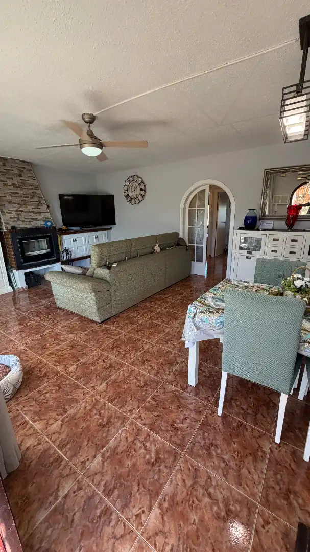 Sala d'estar de Casa o xalet en venda en Creixell amb Aire condicionat, Jardí privat i Terrassa