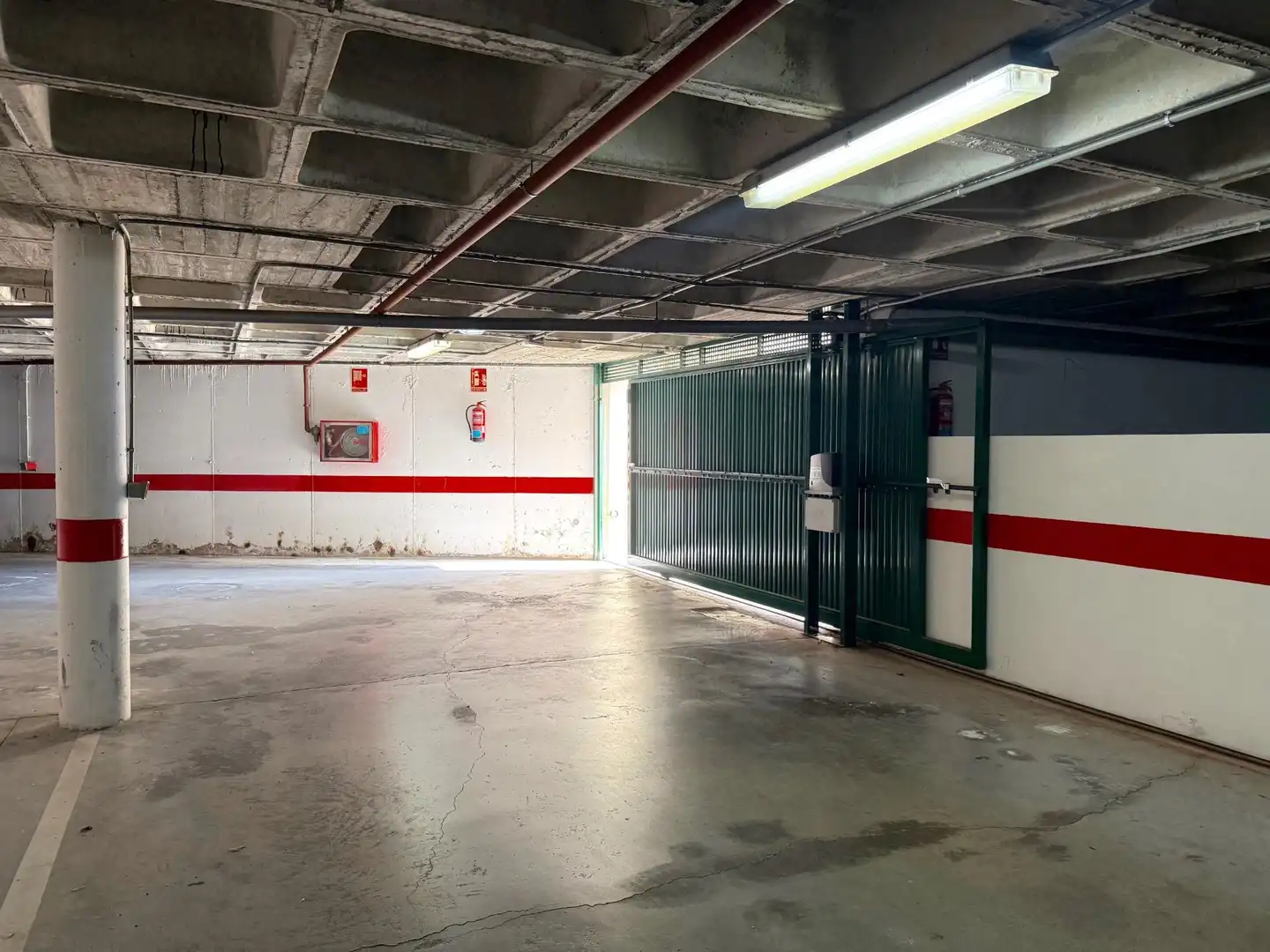Parking de Apartamento en venta en Benidorm con Aire acondicionado, Jardín privado y Amueblado