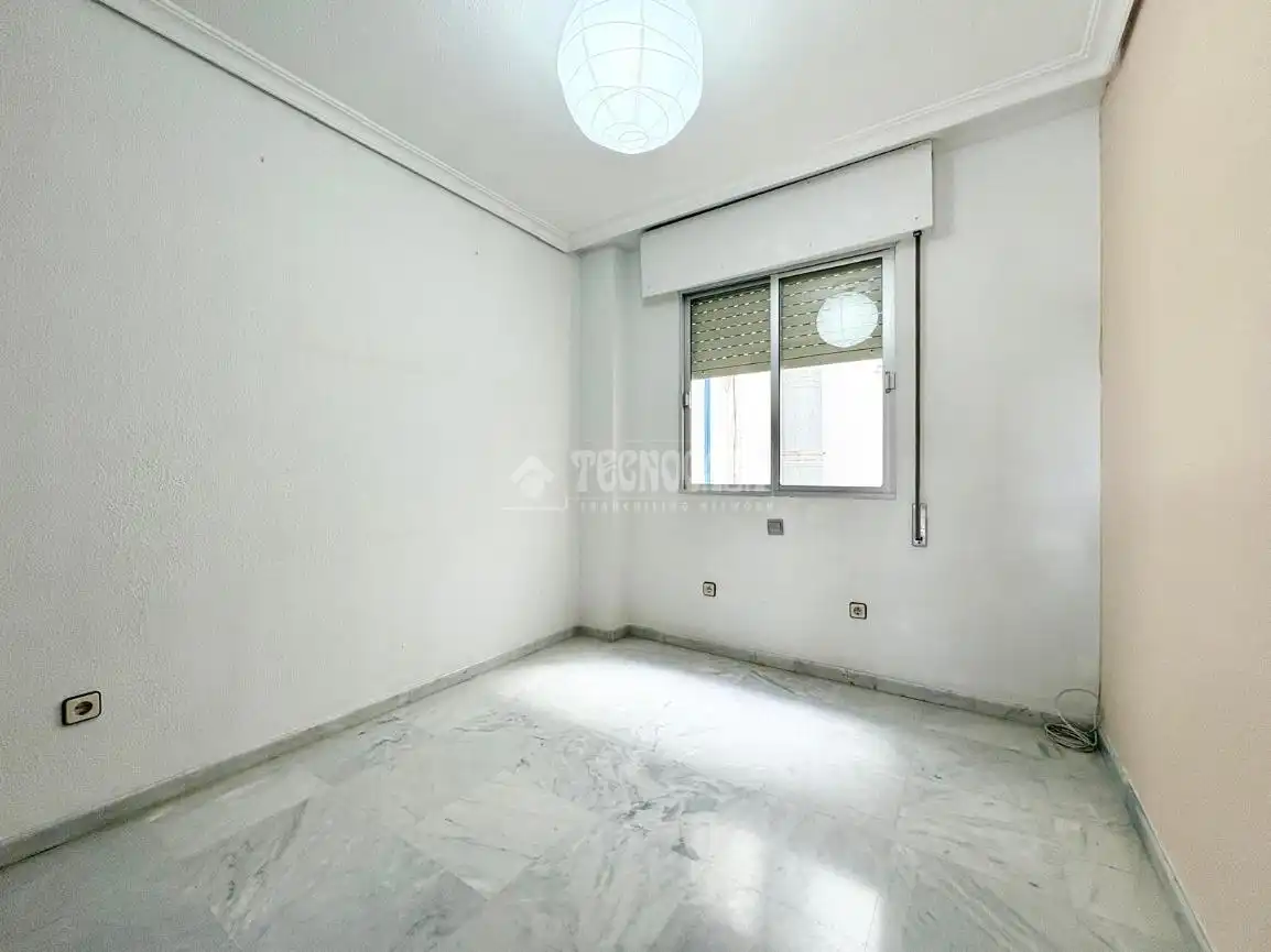 Habitación de Piso en venta en Sevilla con Aire acondicionado, Calefacción y Terraza