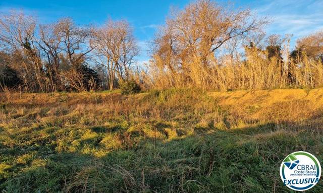 Terreno en Venta en Carrer Camí de Sota el Parc en Peralada