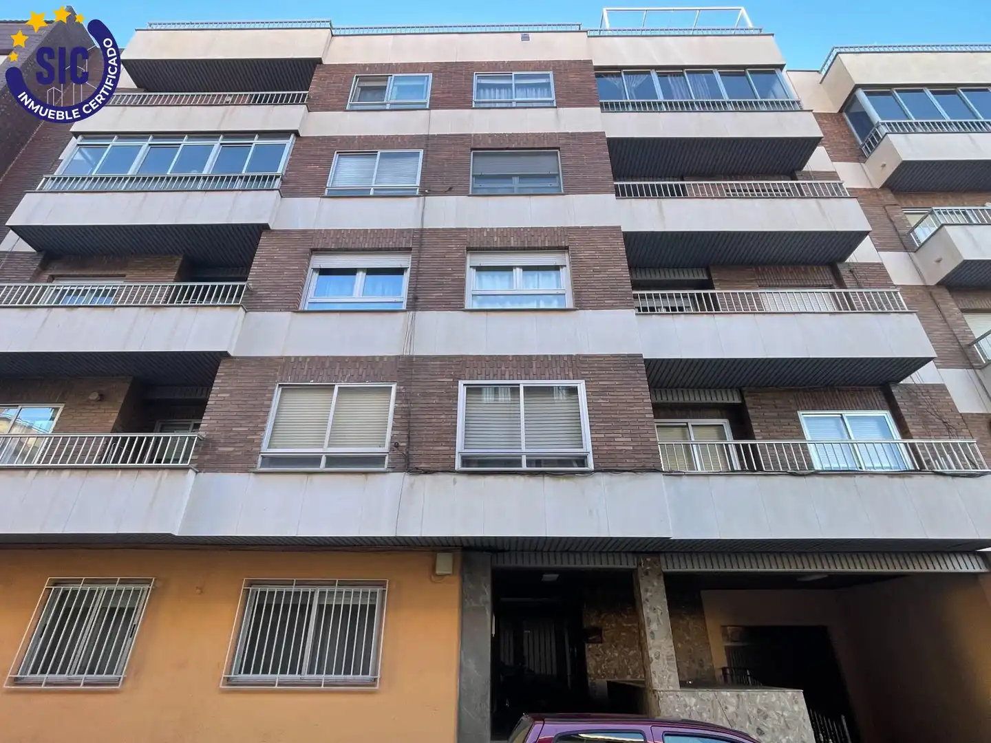 Vista exterior de Pis en venda en Utiel amb Aire condicionat, Calefacció i Balcó