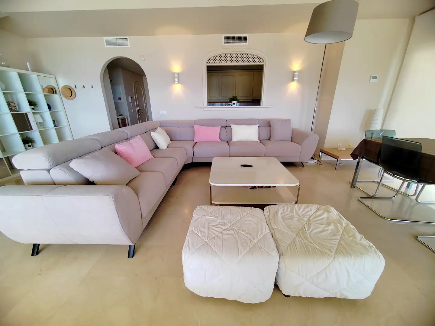 Sala d'estar de Dúplex de lloguer en Benalmádena amb Aire condicionat, Calefacció i Terrassa
