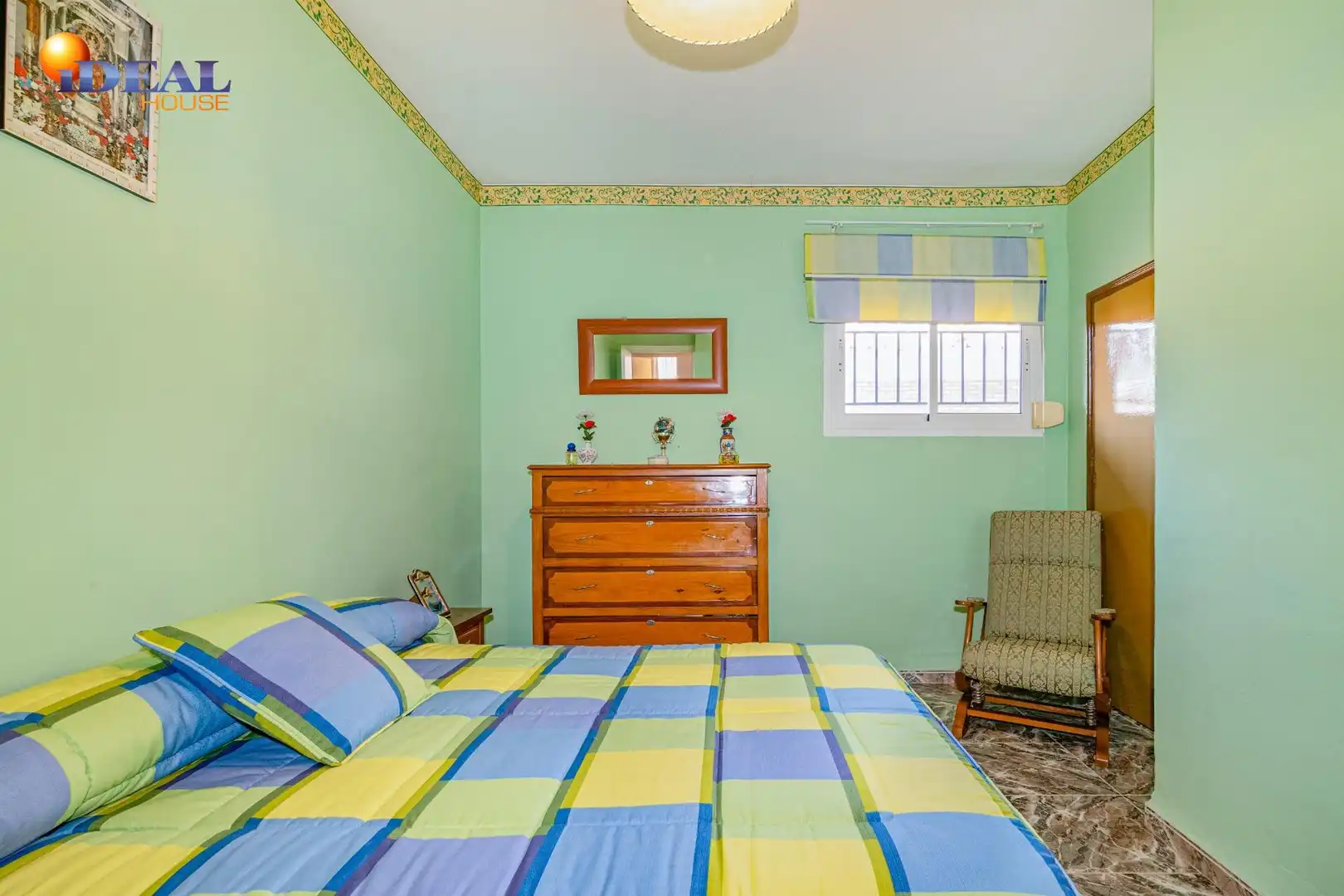 Habitación de Casa adosada en venta en Loja