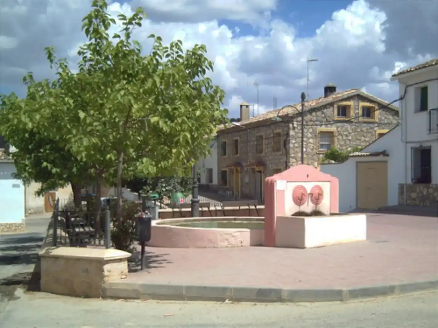 Außenansicht von Einfamilien-Reihenhaus zur Miete in Torrejoncillo del Rey