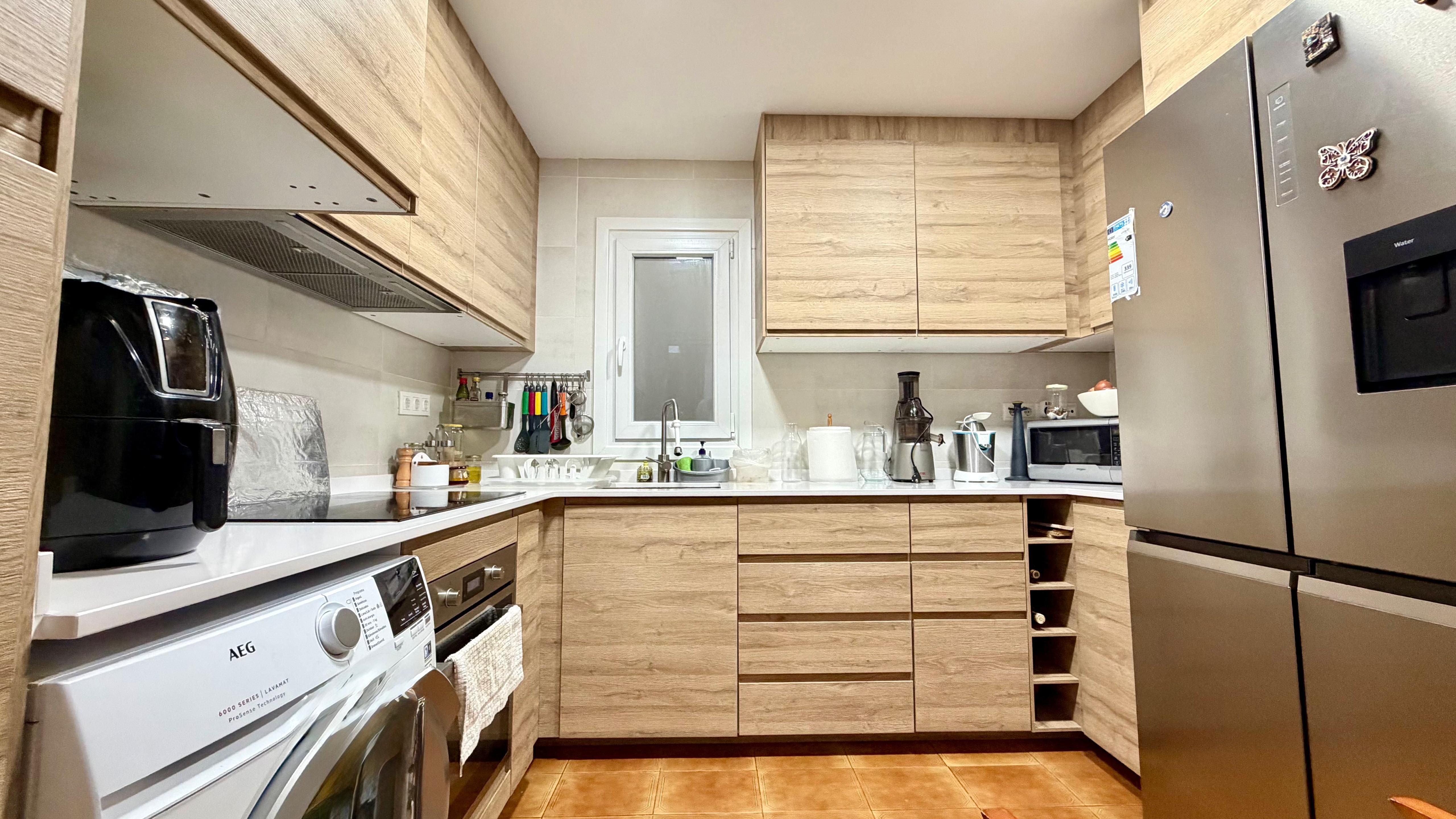 Cuina de Pis en venda en Esplugues de Llobregat amb Balcó