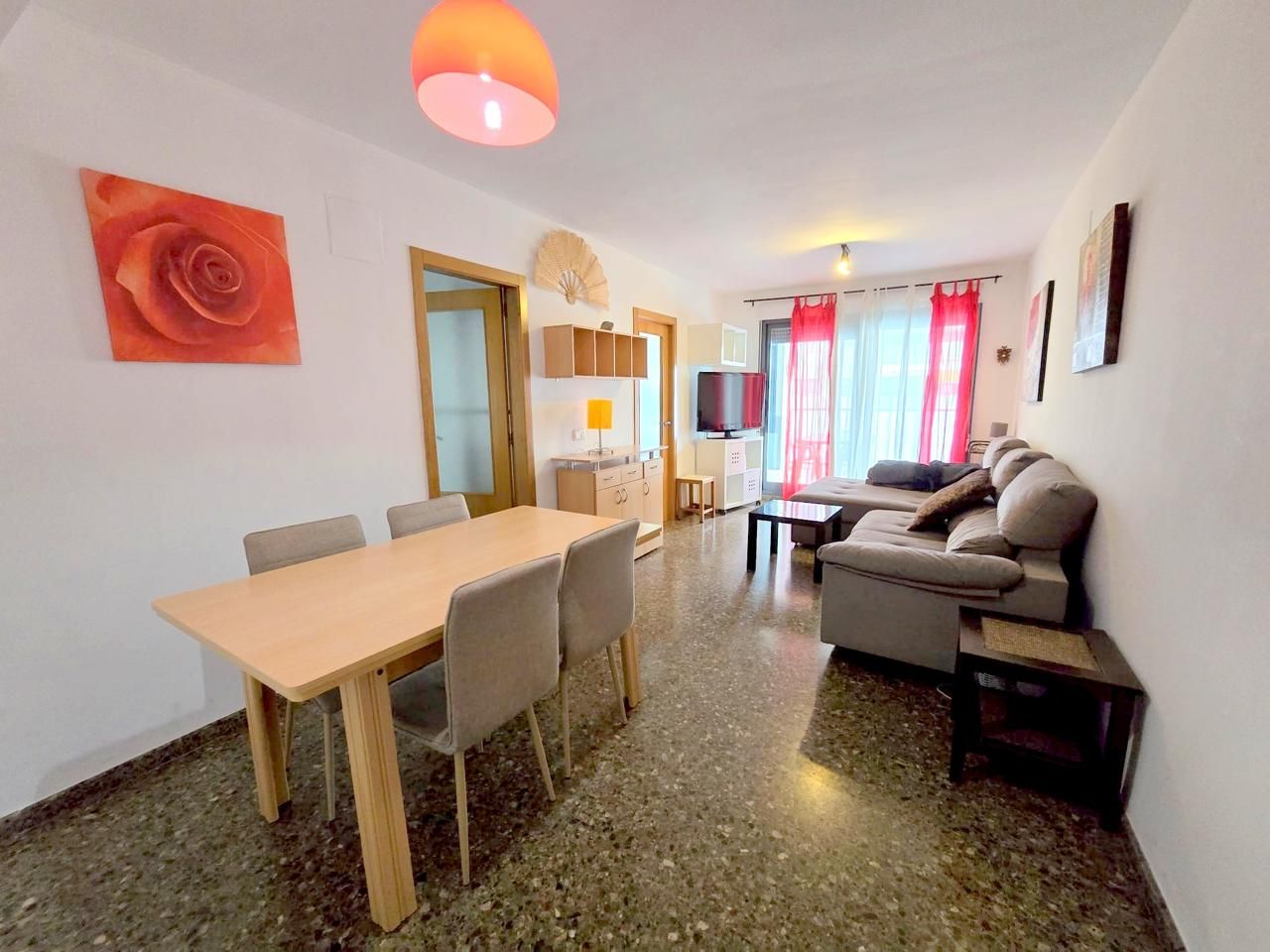 Sala d'estar de Apartament de lloguer en Gandia amb Terrassa, Moblat i Piscina comunitària