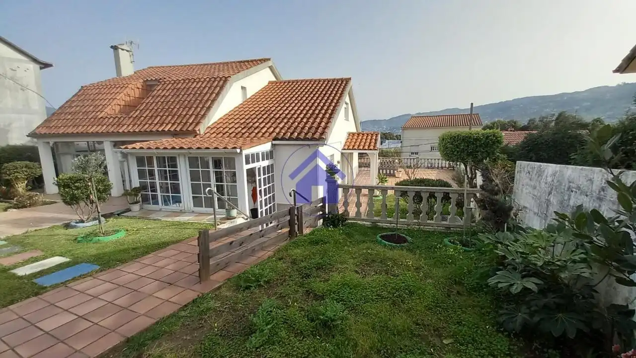 Garden of Houses for sale in Vigo   with Heating, Private garden and Parquet flooring
