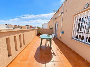 Ático con ascensor en venta en La Chanca - Pescadería