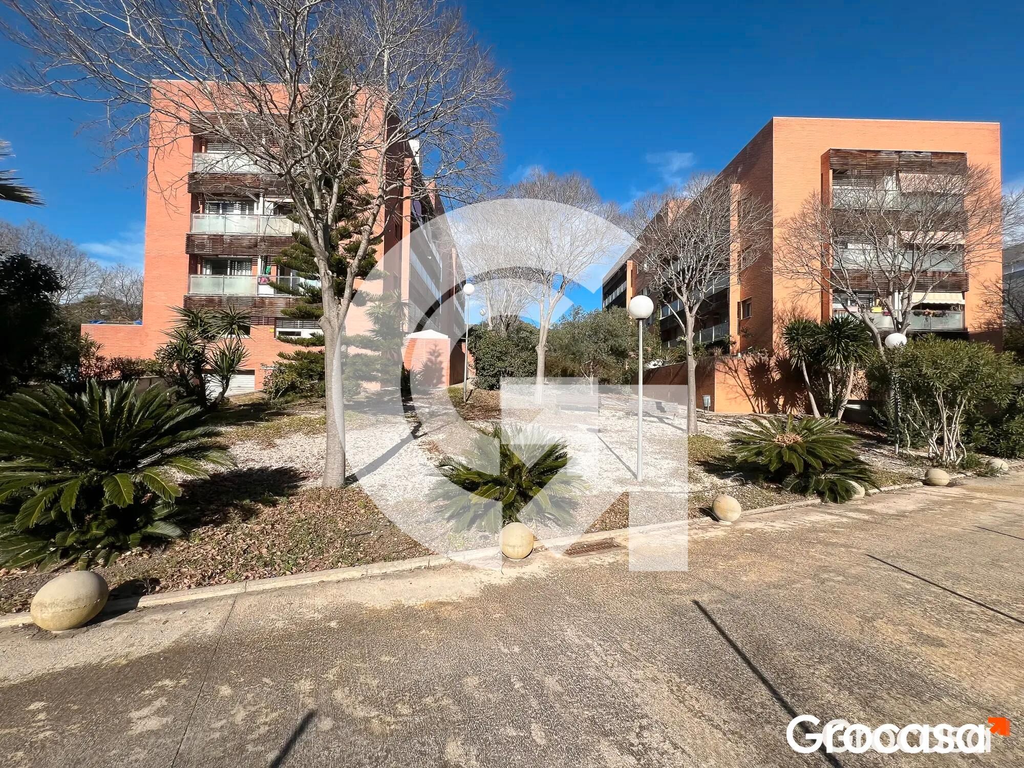 Vista exterior de Pis en venda en Gavà amb Aire condicionat, Jardí privat i Forn