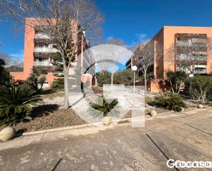 Vista exterior de Pis en venda en Gavà amb Aire condicionat, Jardí privat i Forn