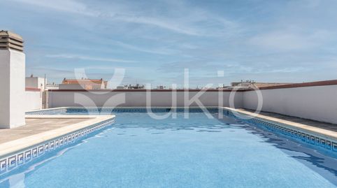 Apartamento de 1 dormitorio con piscina compartida en Trafalgar