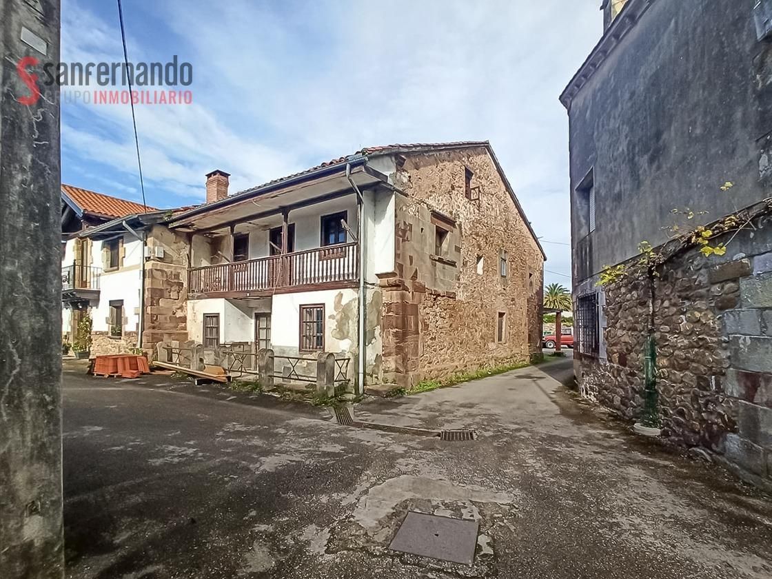 Vista exterior de Casa o xalet en venda en Reocín amb Balcó