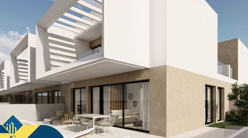 Casas en construcción con piscina privada, en la provincia de Alicante, en la localidad de Dolores. 3 habitaciones | 143 m² | 10,5