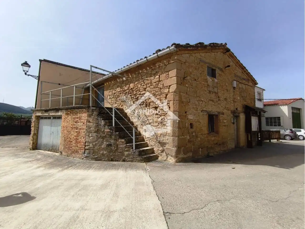 Vista exterior de Garatge en venda en Aguilar de Codés