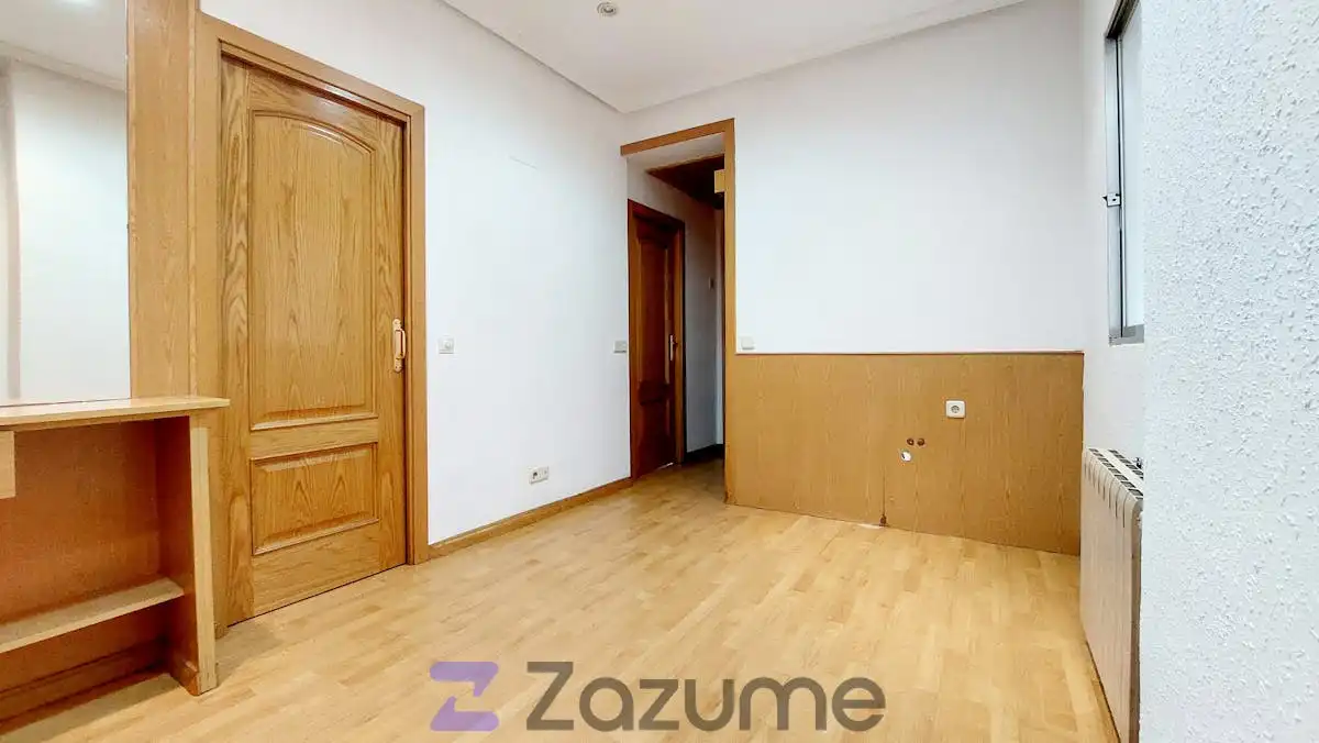 Flat for rent in Madrid  with Air Conditioner, Heating and Oven
