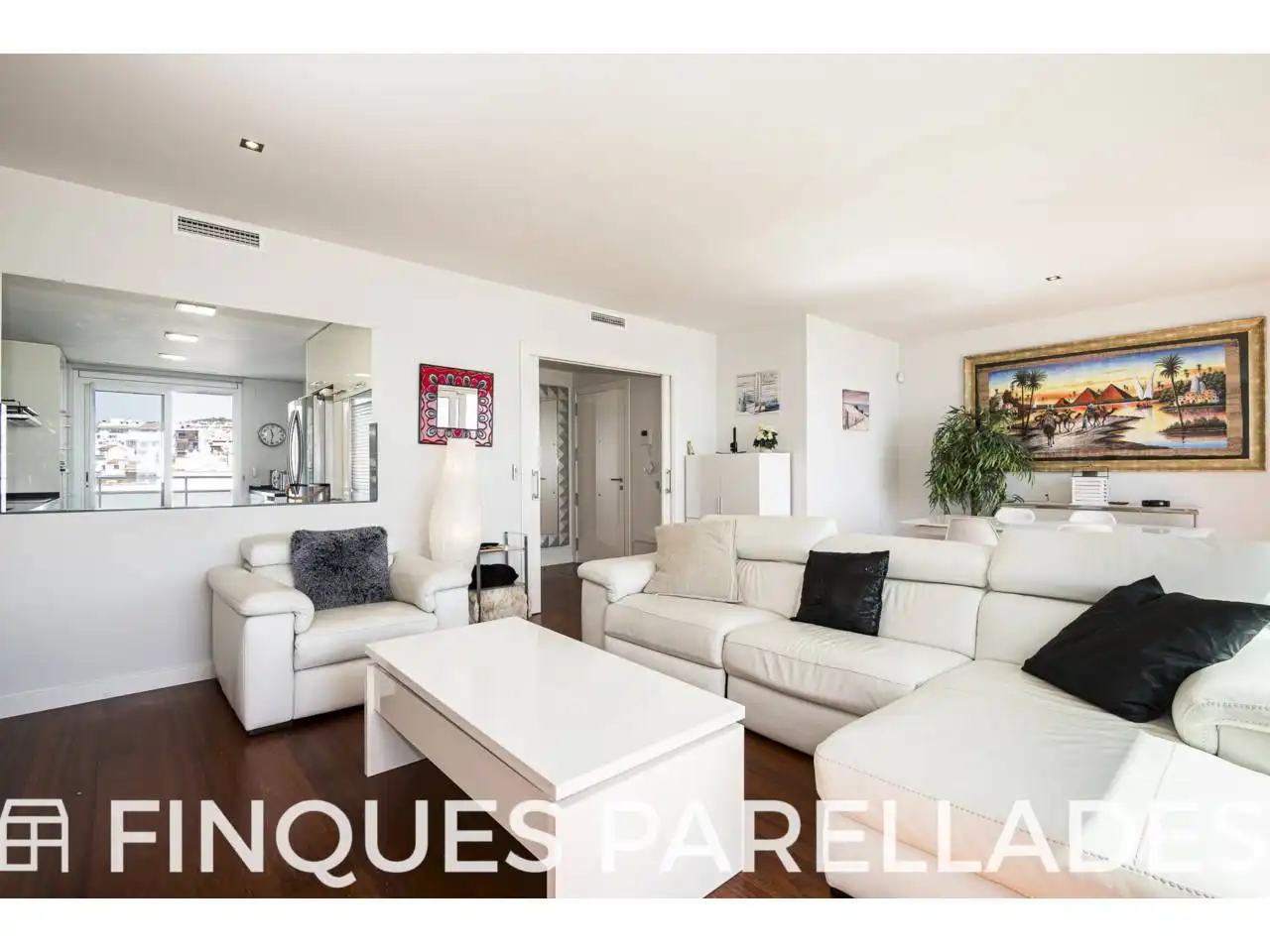 Living room of Attic for sale in Sitges  with Air Conditioner, Heating and Parquet flooring