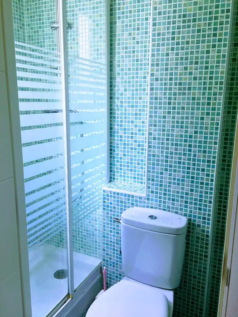 Badezimmer von Wohnung zur Miete in Madrid mit Klimaanlage, Heizung und Parkett