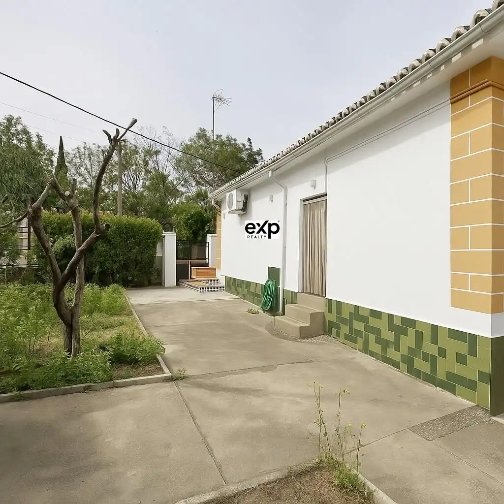 Vista exterior de Casa o chalet en venta en Madroñera con Aire acondicionado, Calefacción y Jardín privado