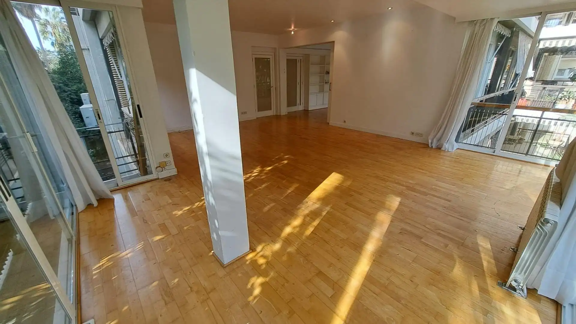 Vista exterior de Piso en venta en Valencia con Aire acondicionado, Calefacción y Jardín privado