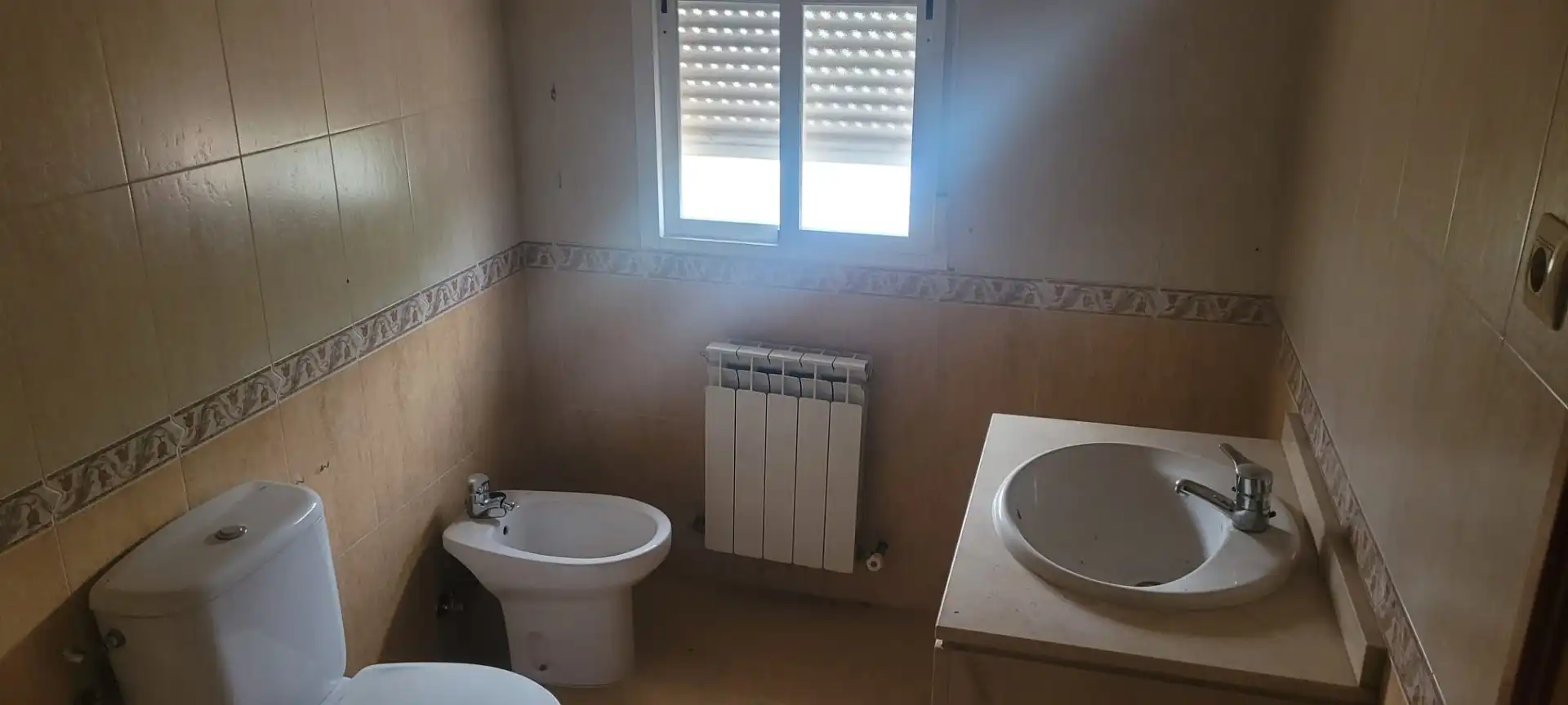 Baño de Casa adosada en venta en Chapinería, Madrid