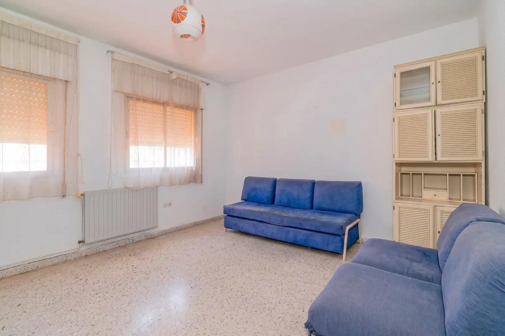 Living room of Houses for sale in Granada  with Air Conditioner, Heating and Private garden