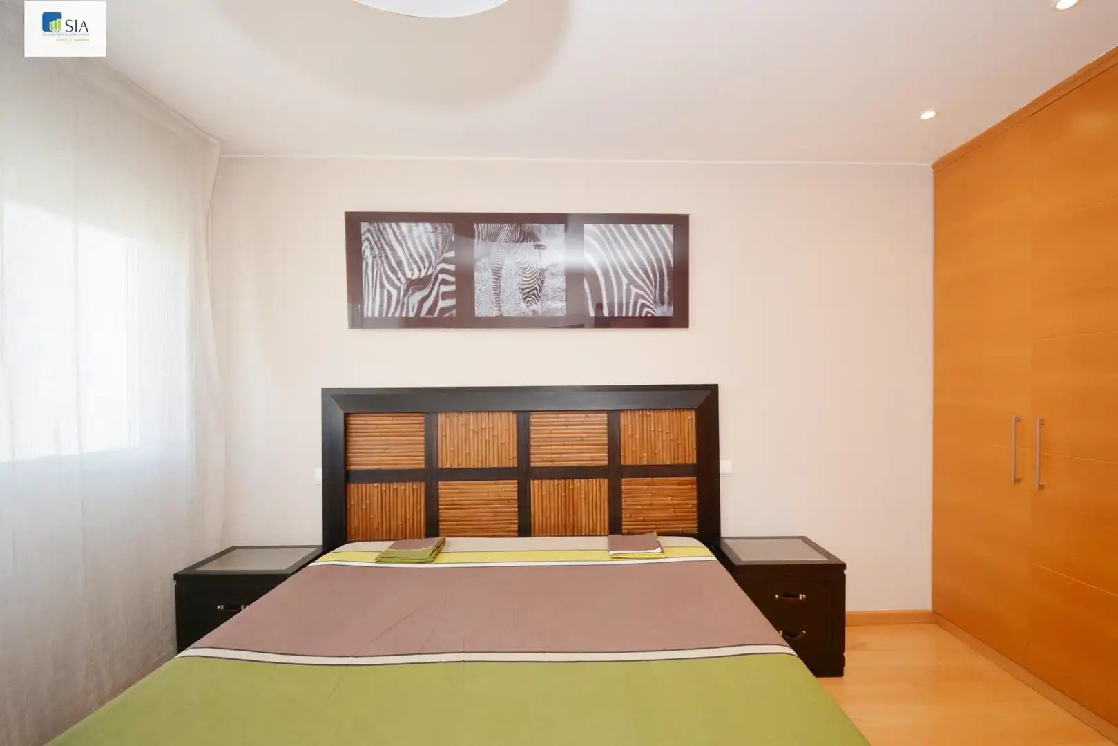 Habitación de Piso de alquiler en Zaragoza con Aire acondicionado, Calefacción y Amueblado