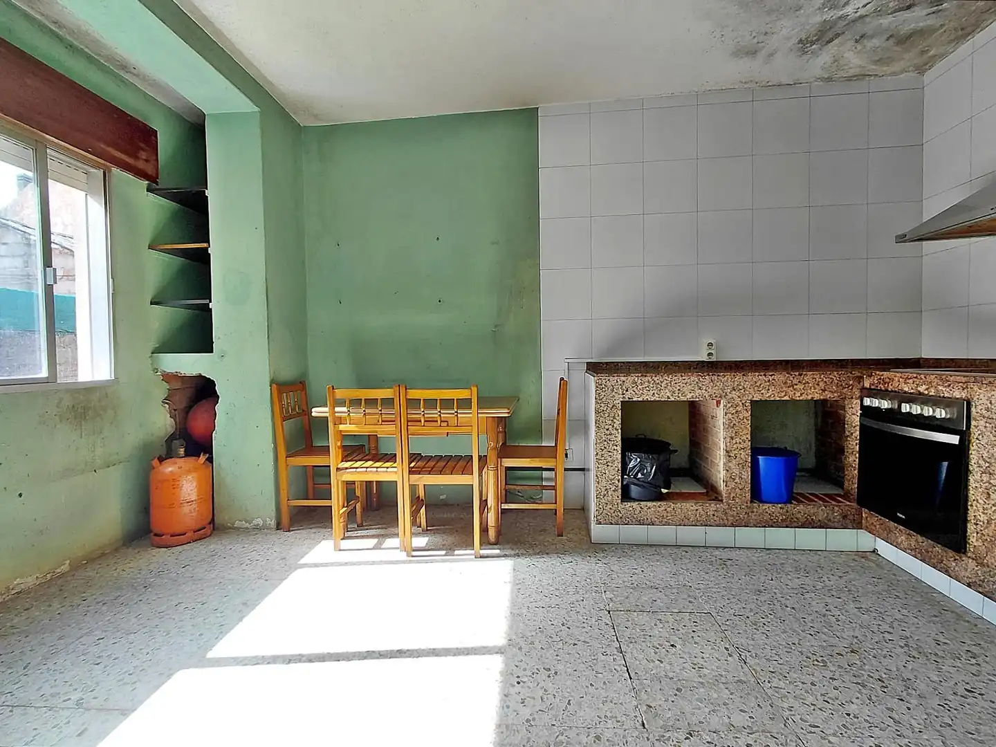 Cuina de Casa o xalet en venda en Cambados amb Terrassa i Balcó