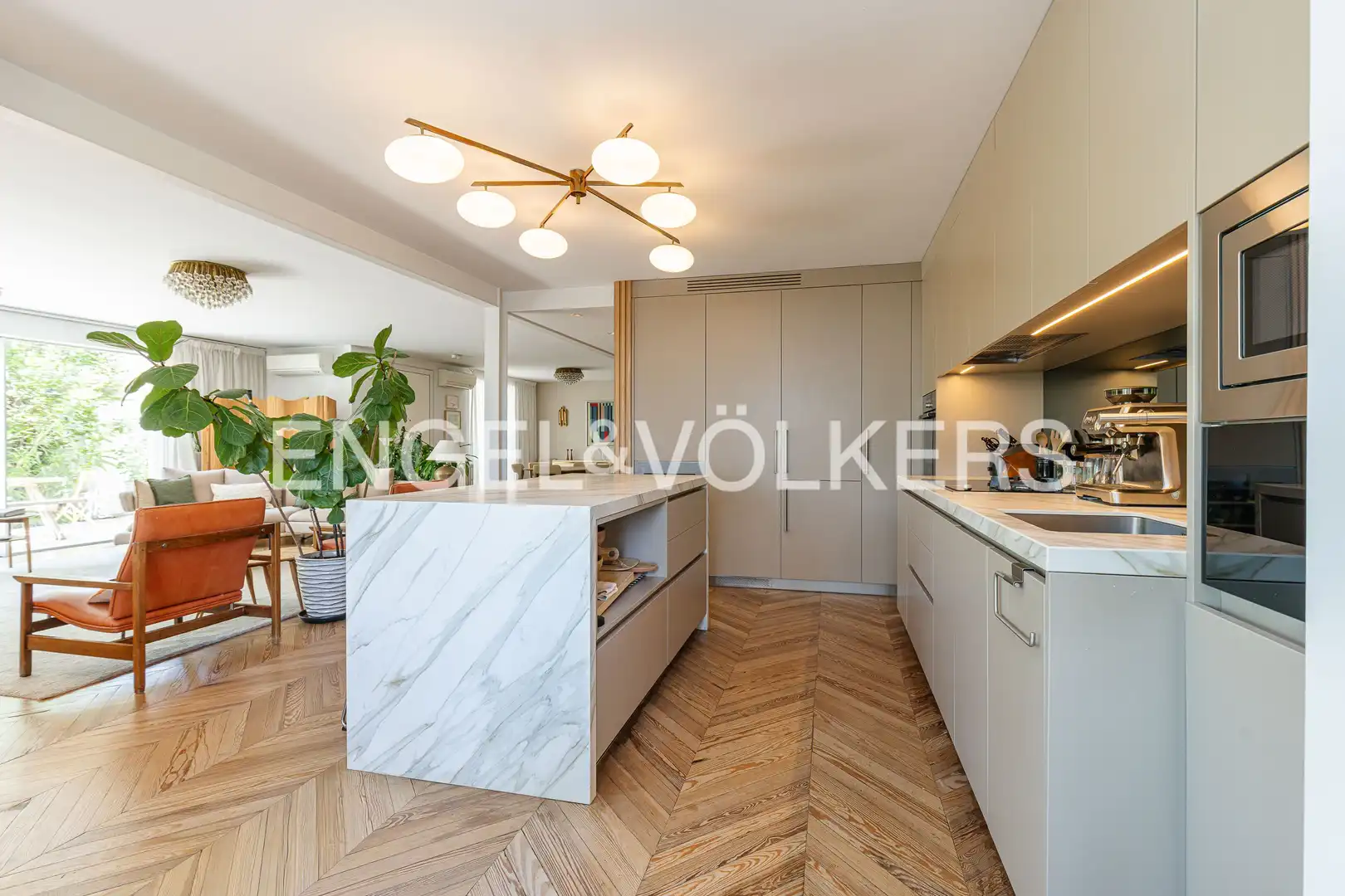 Cocina de Casa o chalet en venta en Madrid con Aire acondicionado, Calefacción y Jardín privado