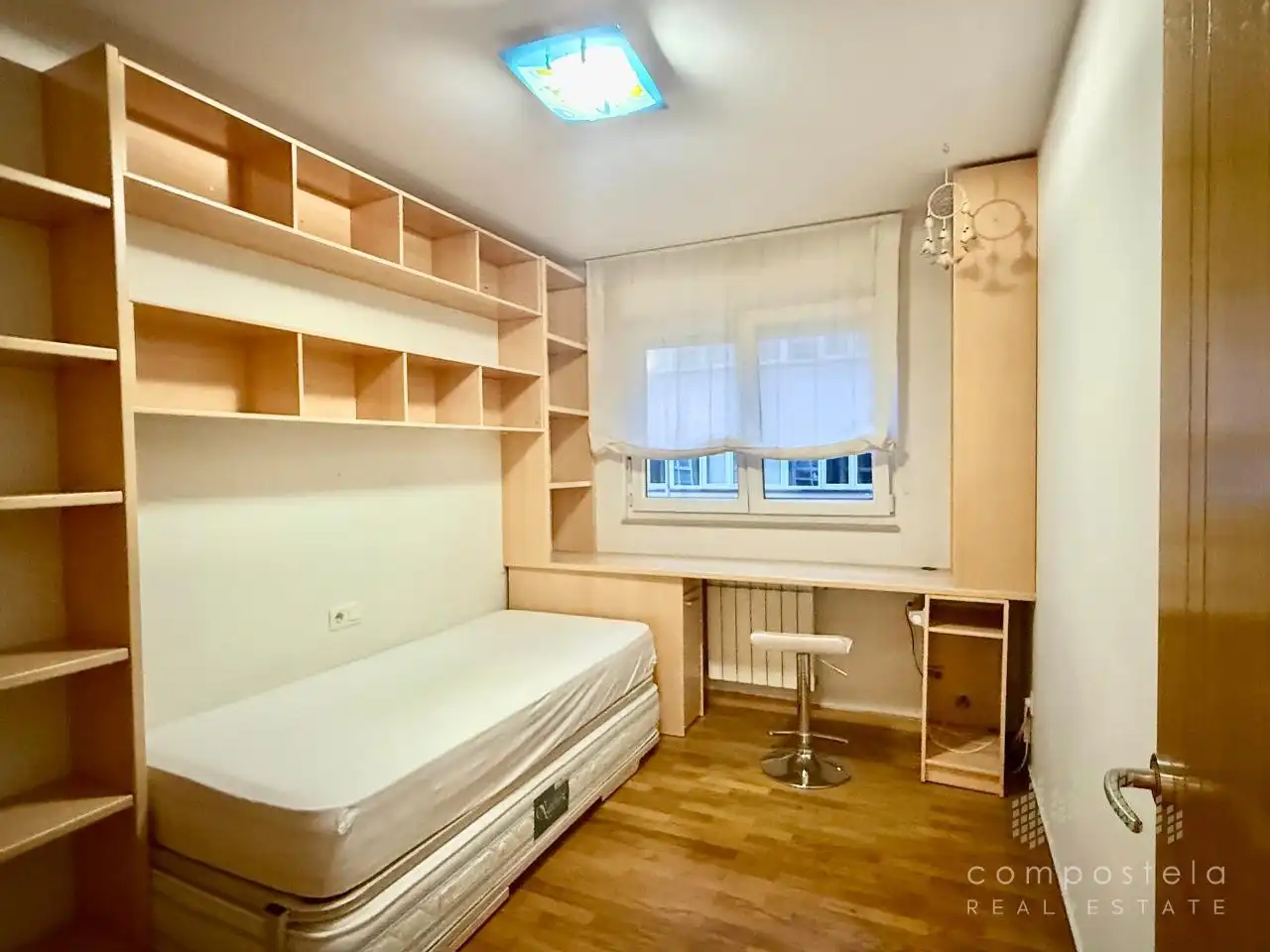 Flat for rent in Ames, A Coruña