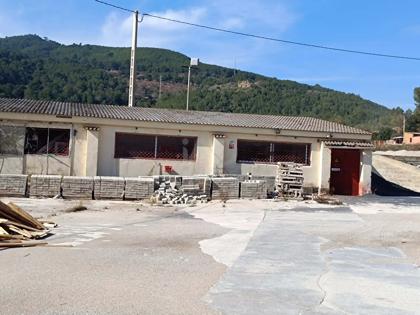 Vista exterior de Edificio en venta en Sant Quintí de Mediona