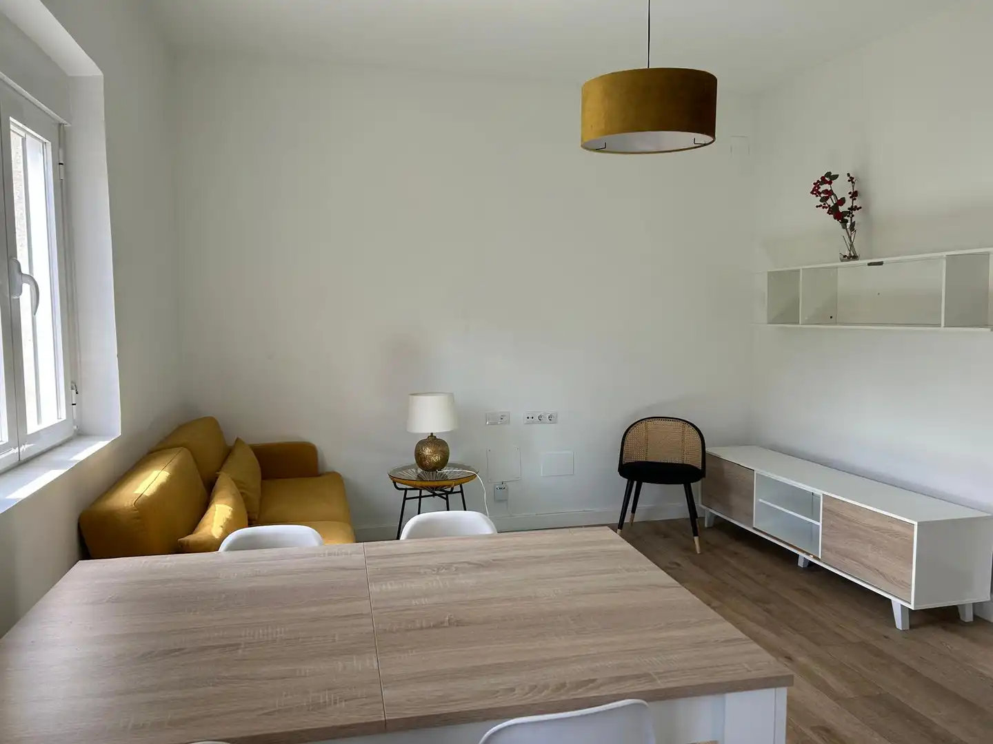 Living room of Flat for rent in Jaén  with Air Conditioner, Furnished and Oven