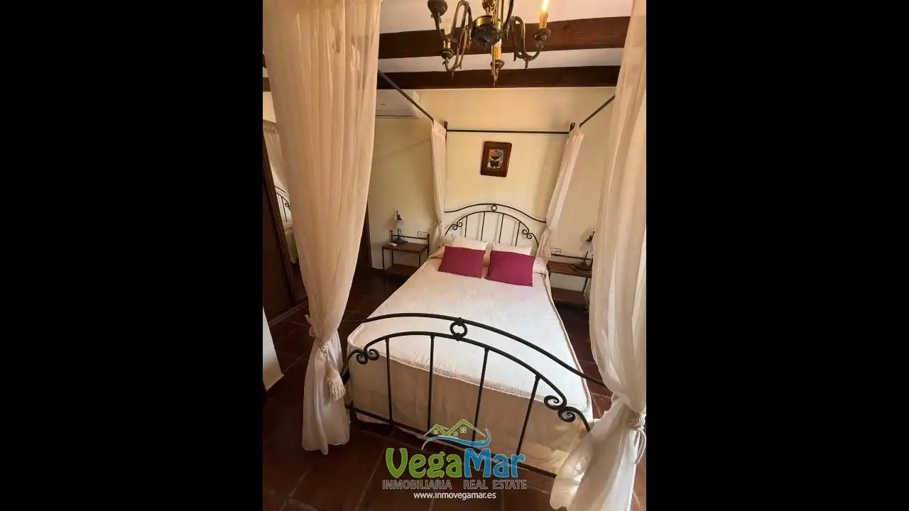 Habitación de Finca rústica en venta en Jete con Jardín privado, Terraza y Piscina