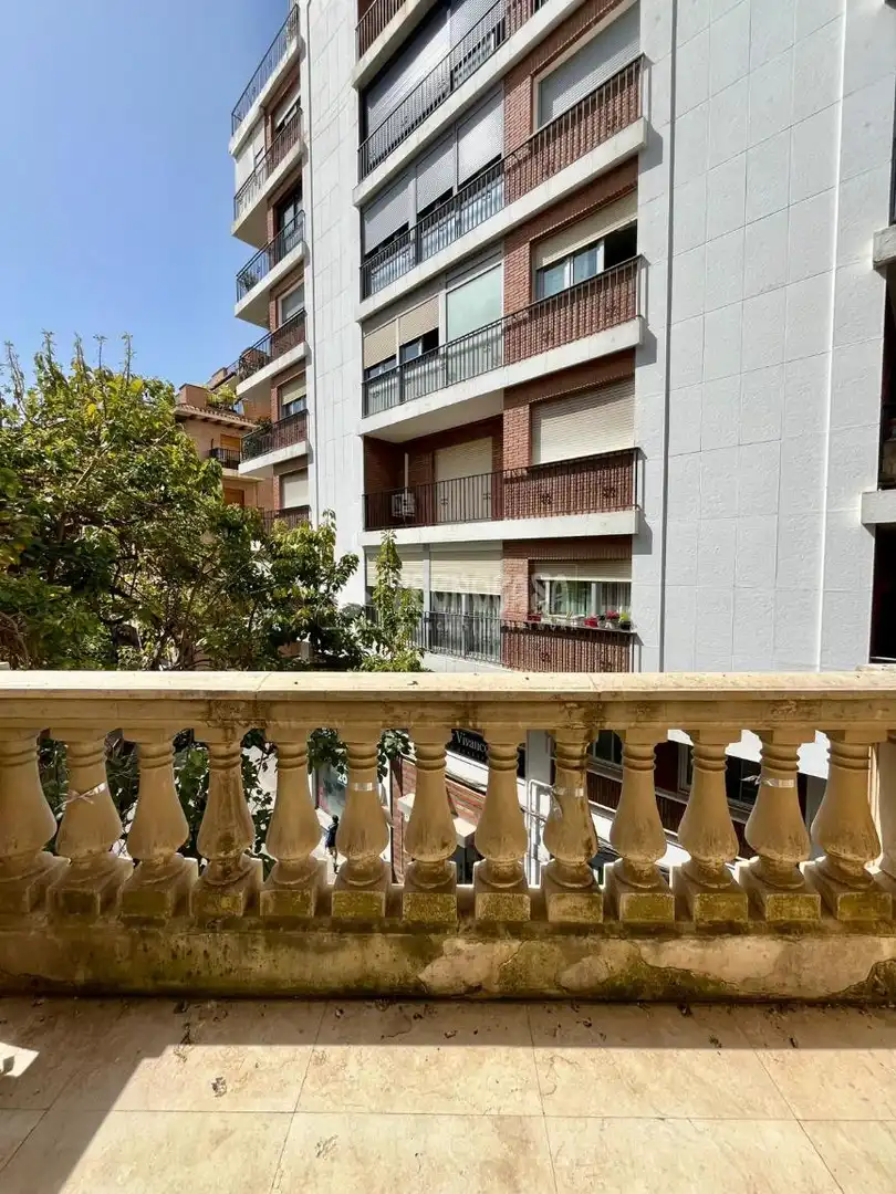Vista exterior de Pis en venda en Murcia amb Balcó