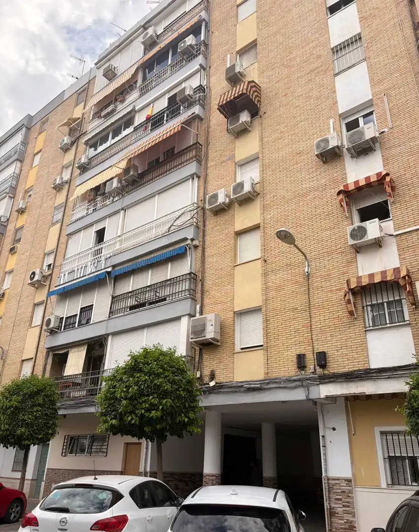 Exterior view of Flat for rent in Sevilla