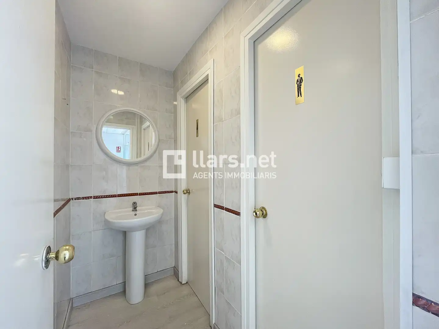 Baño de Local de alquiler en Sitges con Aire acondicionado