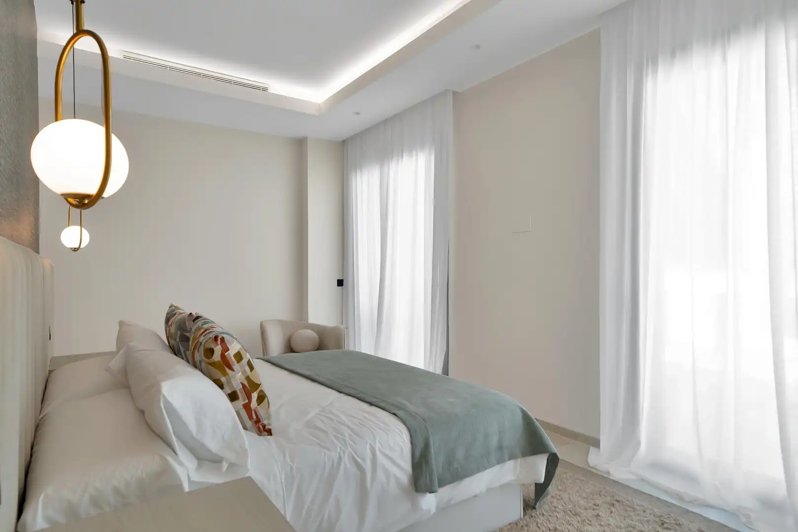 Schlafzimmer von Haus oder Chalet zur Miete in Marbella mit Klimaanlage, Heizung und Privatgarten