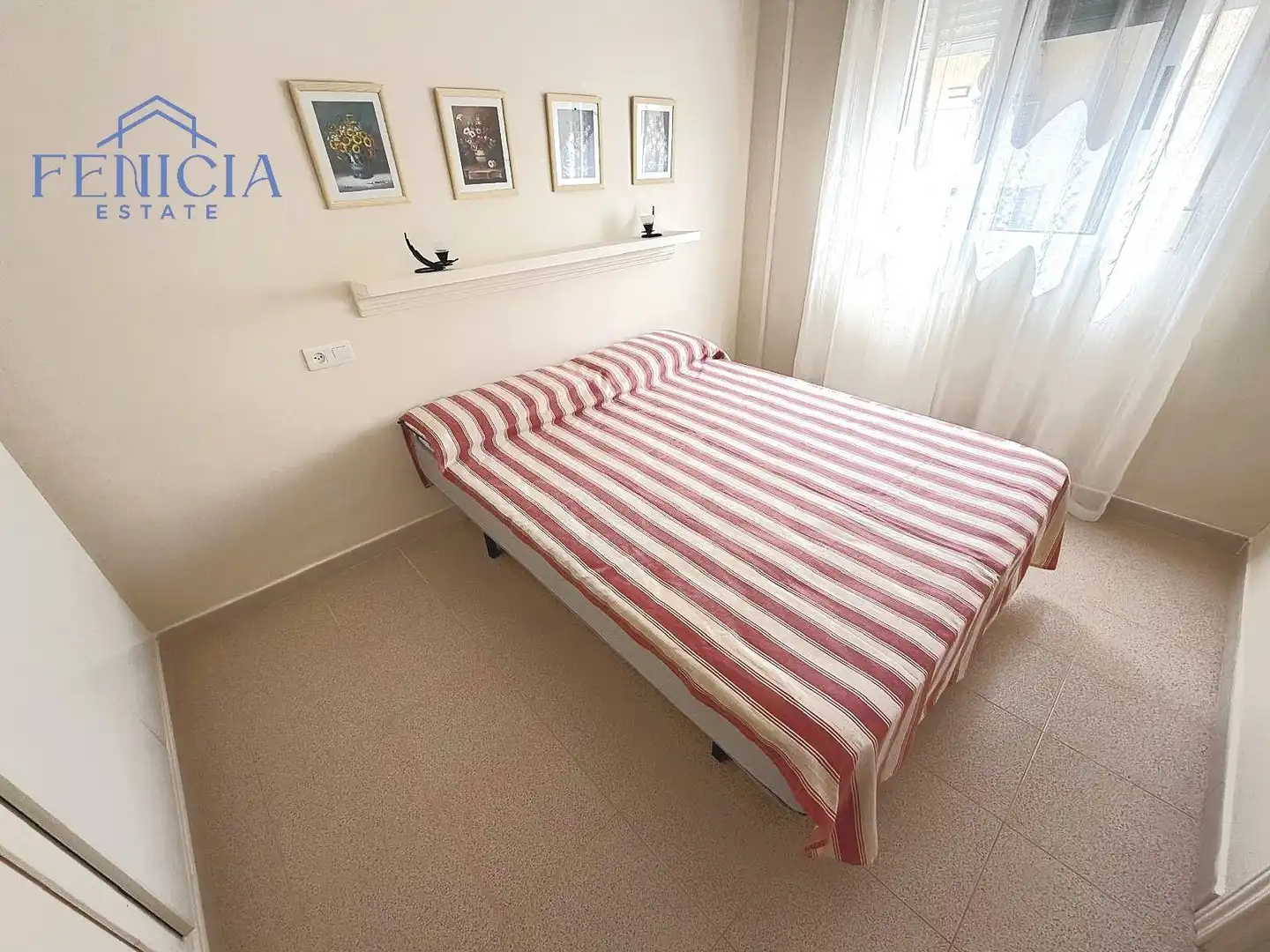 Habitación de Piso de alquiler en Almuñécar con Aire acondicionado y Amueblado