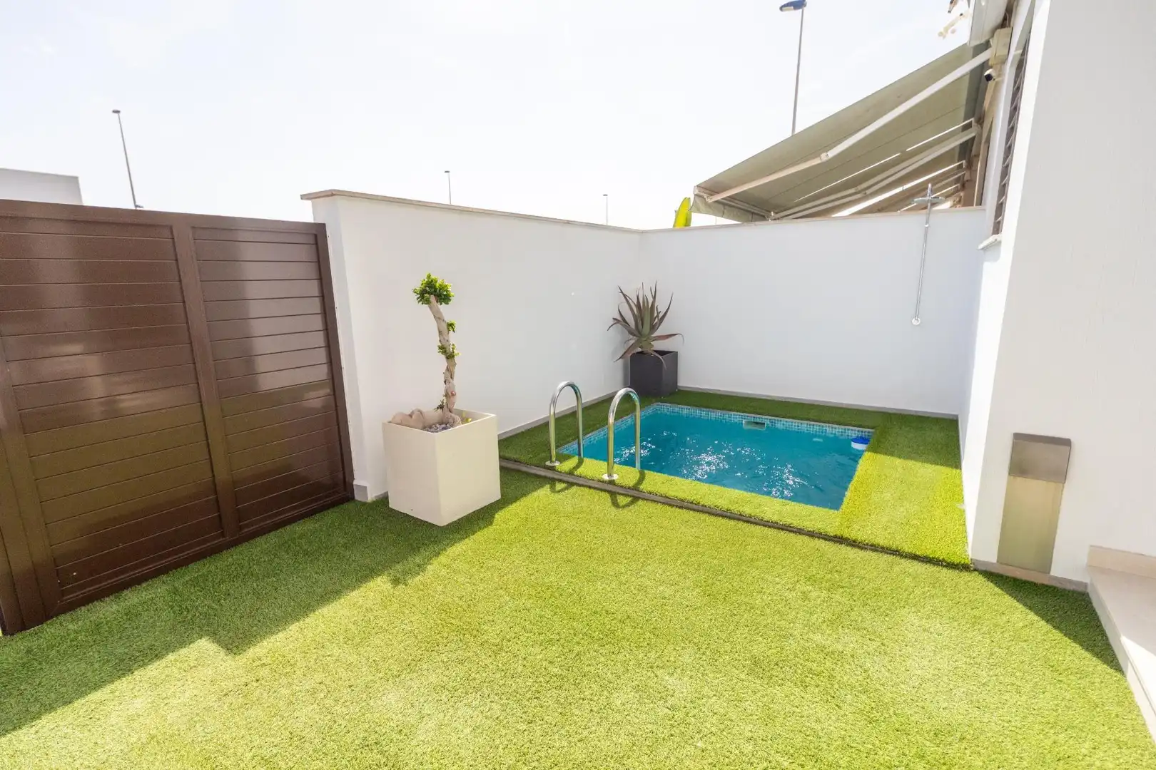 Swimming pool of Houses for sale in San Pedro del Pinatar  with Air Conditioner, Heating and Private garden