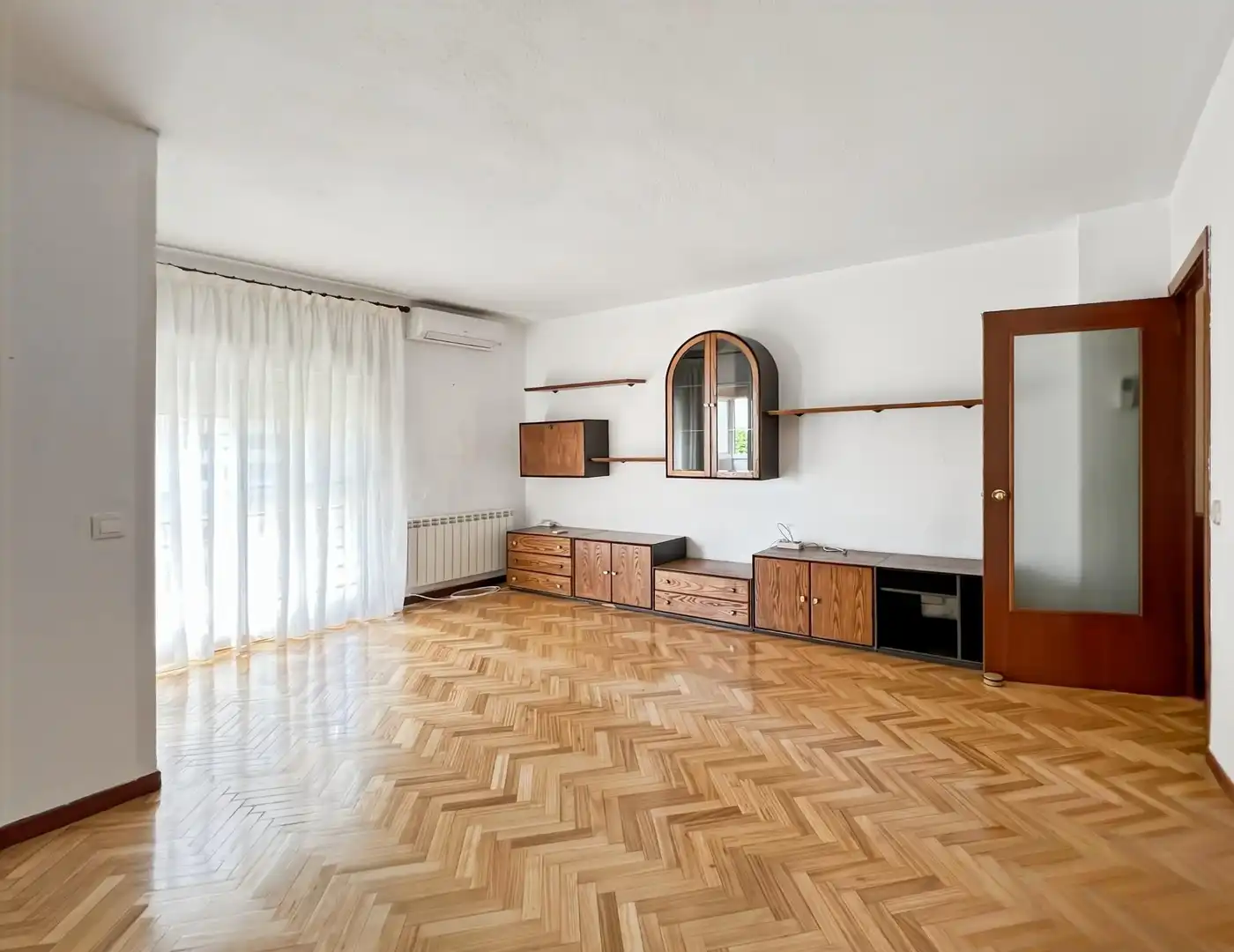 Sala d'estar de Pis en venda en Madrid amb Aire condicionat, Calefacció i Parquet