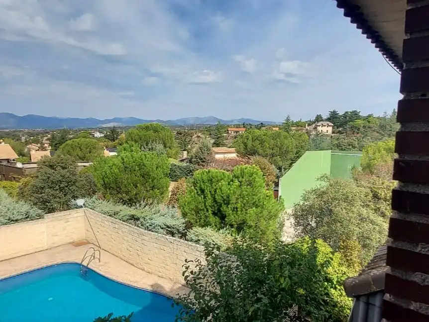 Vista exterior de Casa o xalet de lloguer en La Navata