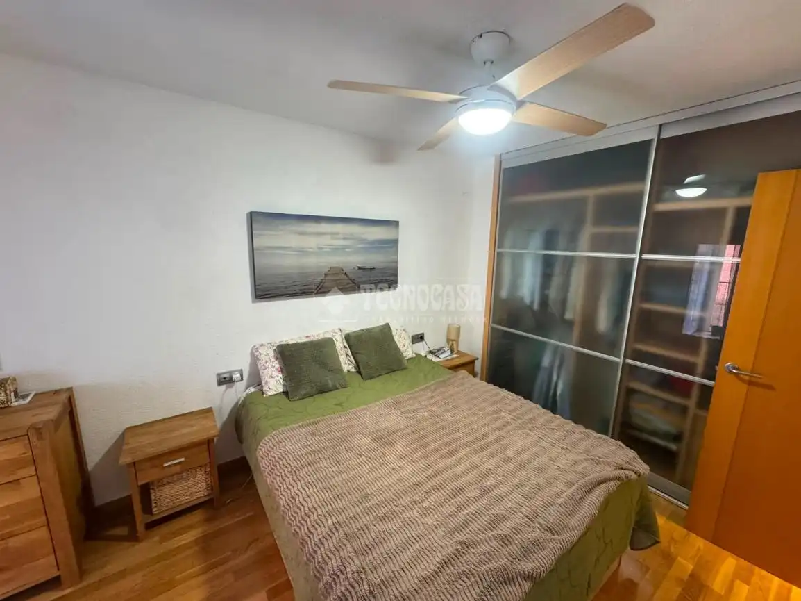 Habitación de Piso en venta en Valencia con Aire acondicionado, Trastero y Amueblado