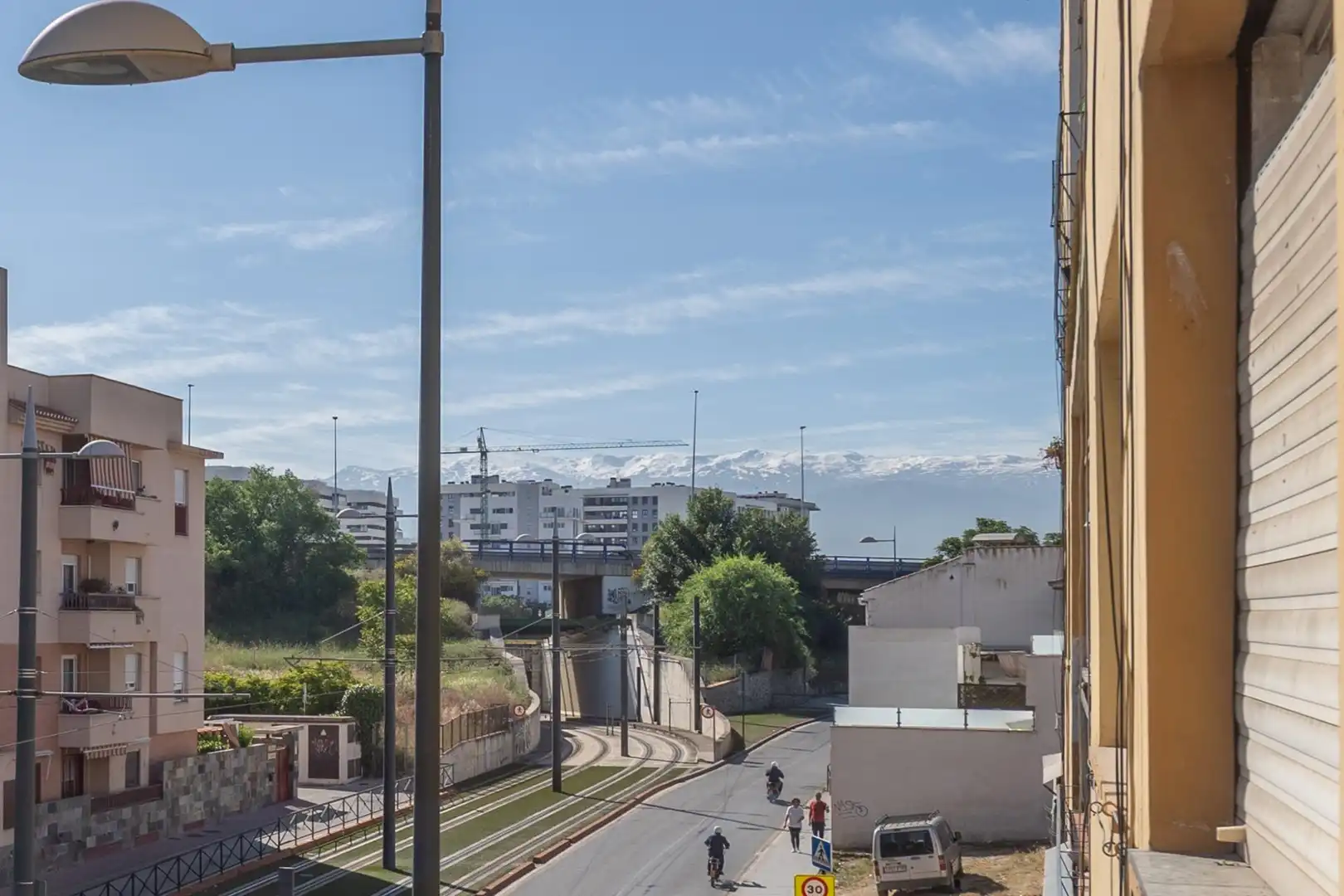 Vista exterior de Pis en venda en Granada amb Balcó