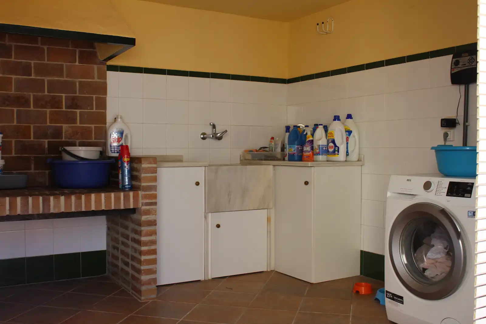 Kitchen of Houses for sale in L'Eliana  with Terrace and Storage room