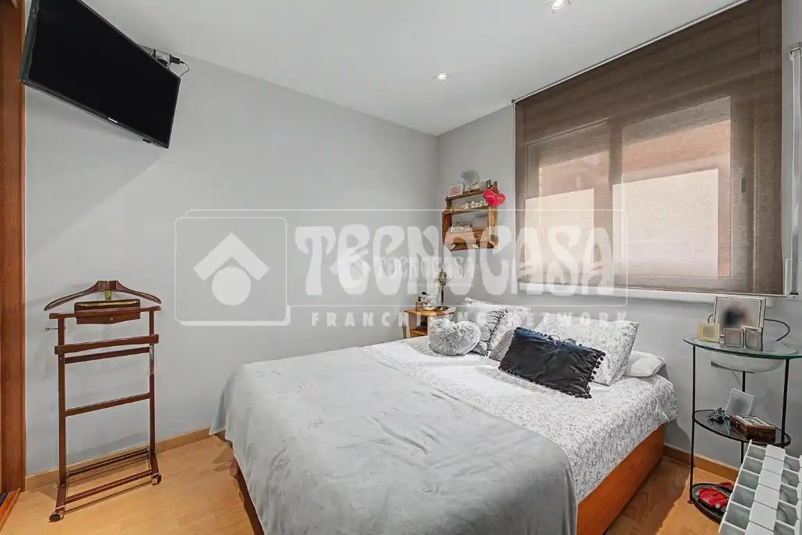 Bedroom of Flat for sale in Sant Joan Despí  with Air Conditioner, Heating and Balcony