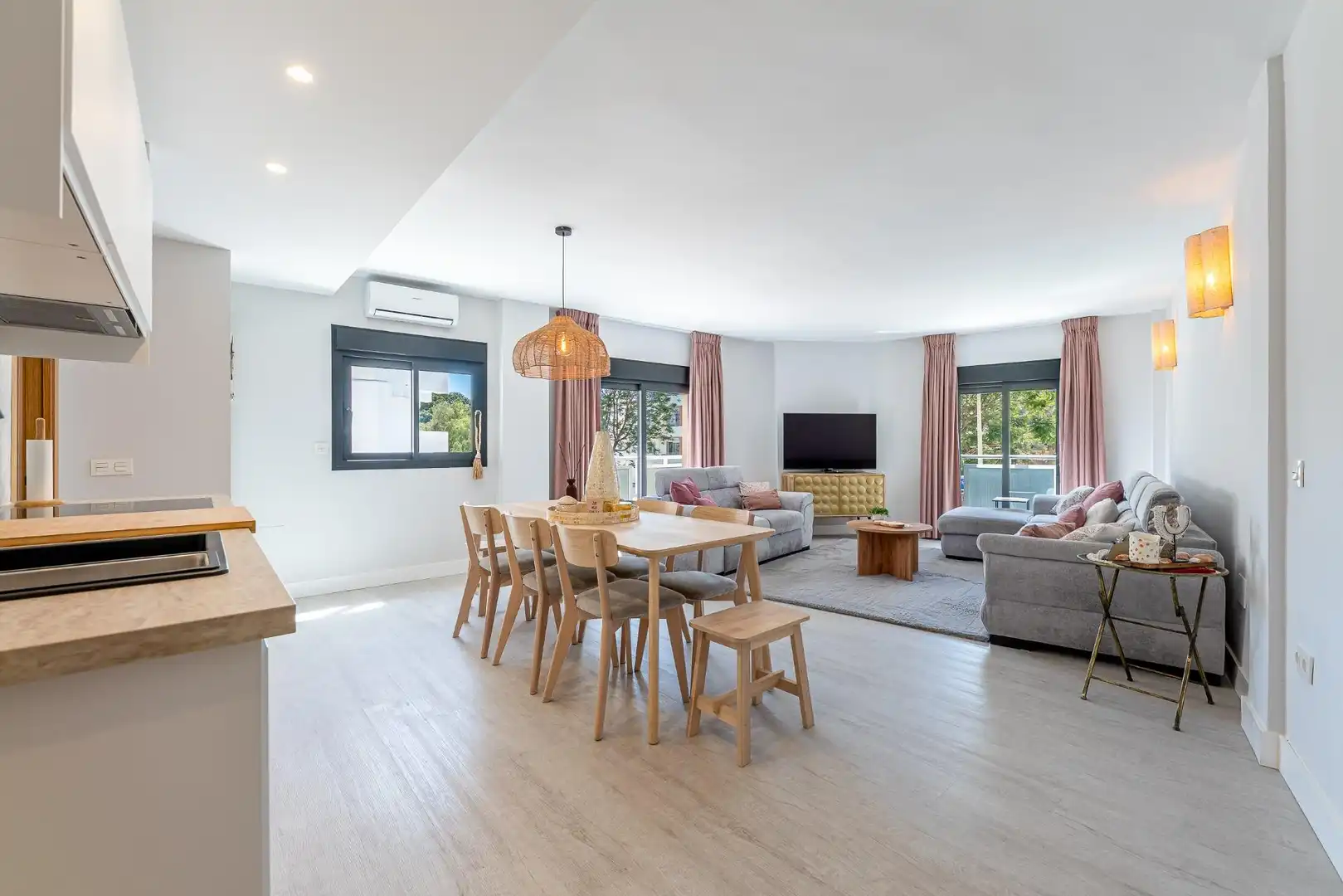 Comedor de Apartamento en venta en Torremolinos con Aire acondicionado, Calefacción y Terraza