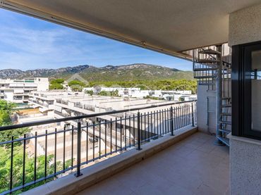 Attico con balcone in vendita a de la Porrassa