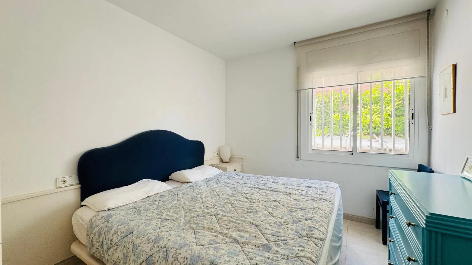 Schlafzimmer von Erdgeschoss zur Miete in Vilanova i la Geltrú mit Klimaanlage, Heizung und Terrasse
