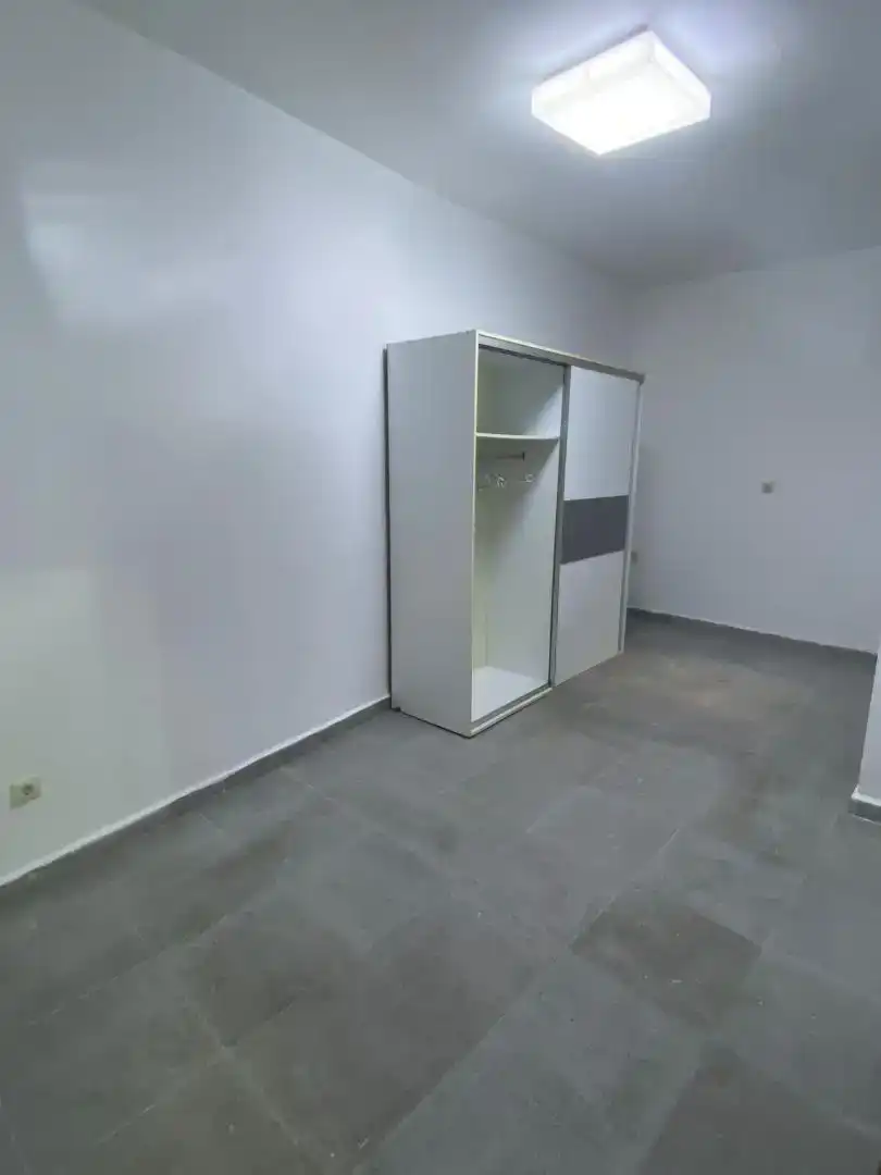 Schlafzimmer von Erdgeschoss zum Verkauf in Ceuta mit Abstellraum