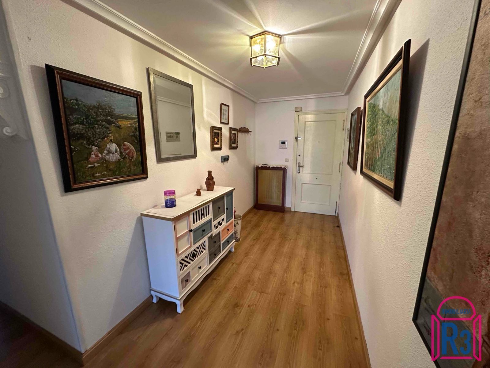 Pis en venda en León Capital  amb Calefacció, Terrassa i Traster